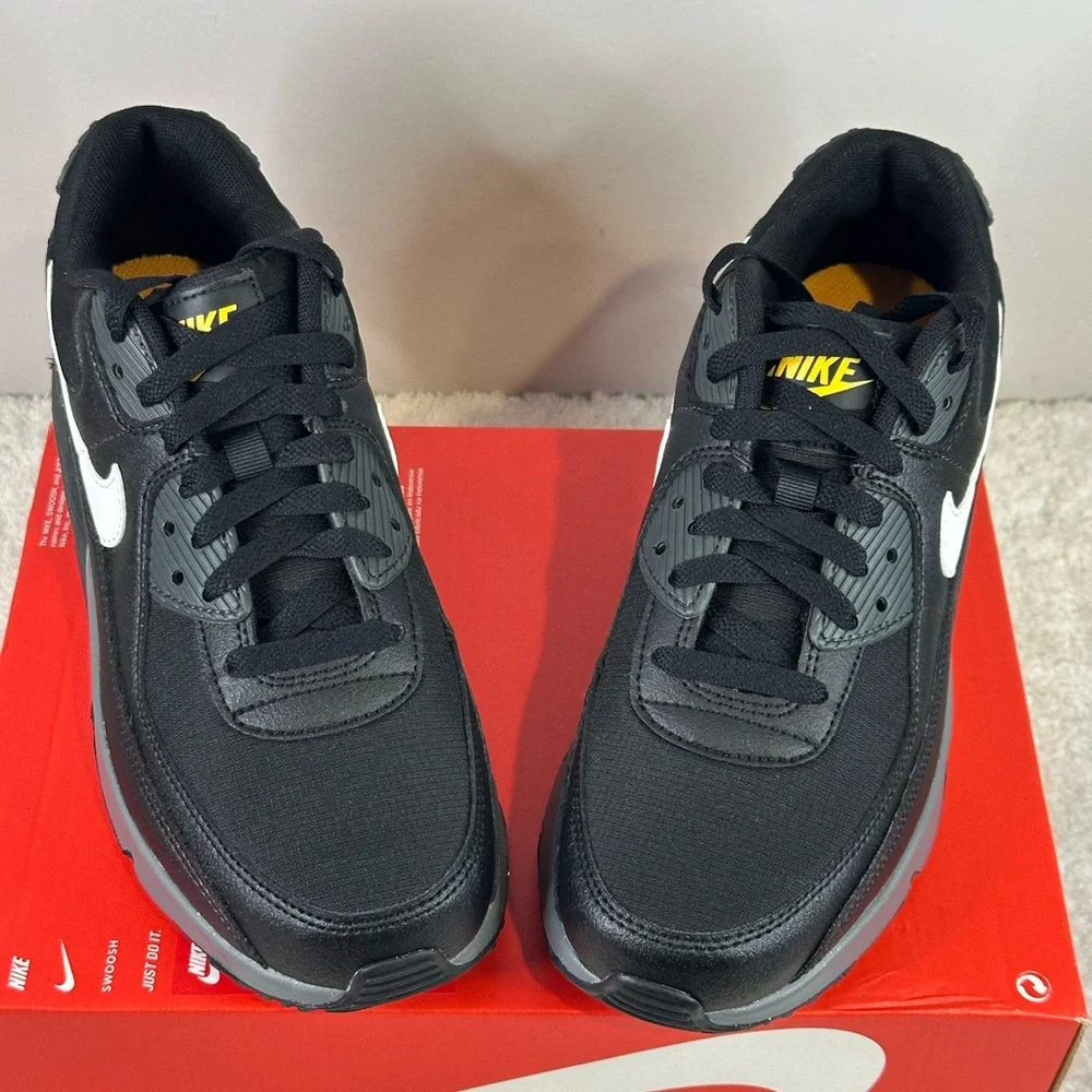 Nike Air Max 90